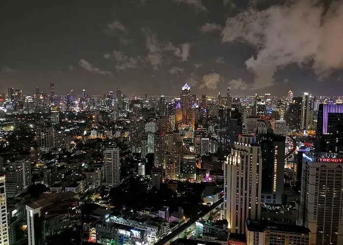 Luxurious & Romantic In The Heart Of Bkk. Mrt/bts! Lägenhet *
